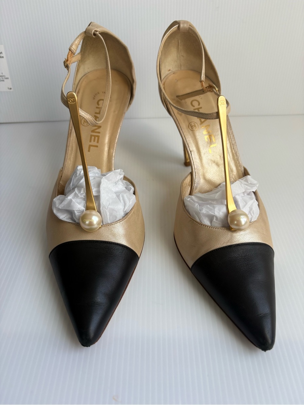 CHANEL CC LOGO FAUX PEARL STRAPS HEEL PUMPS  38.5 US 8-8.5  Two Tone